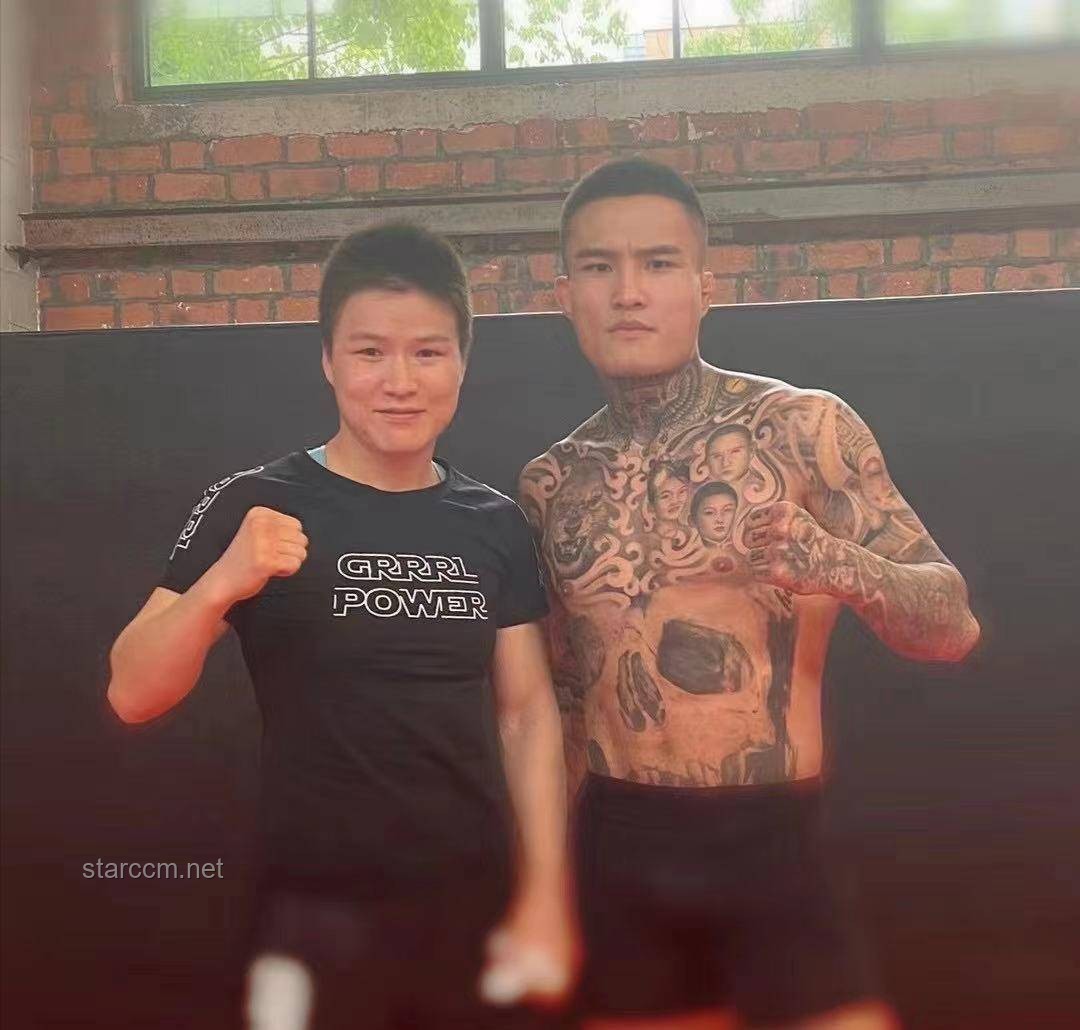 张伟丽助吴彦祖拆绑带方案