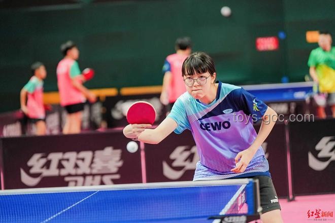 王楚钦面对面专访：乒乓球国手的成长与挑战
