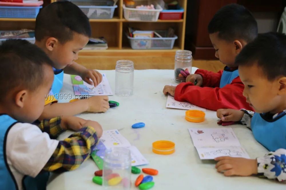 幼儿园孩子跳绳学习难题：传统指导与趣味引导对比分析
