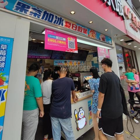 蜜雪冰城被通报：食品安全与品牌挑战的深度剖析