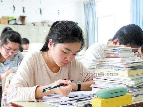 高考后师生冲突案例研究：大闹一场的反思